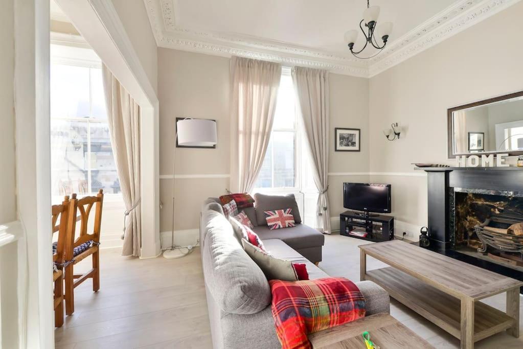 George IV Bridge - Superbly Located 3 Bedroom! Edinburgh Bagian luar foto