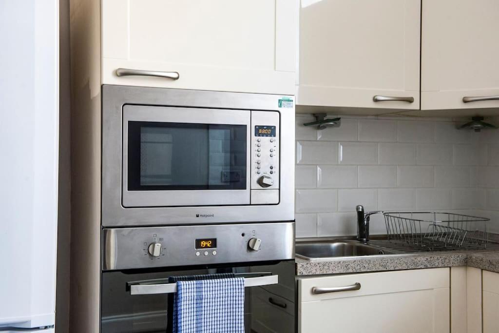 George IV Bridge - Superbly Located 3 Bedroom! Edinburgh Bagian luar foto