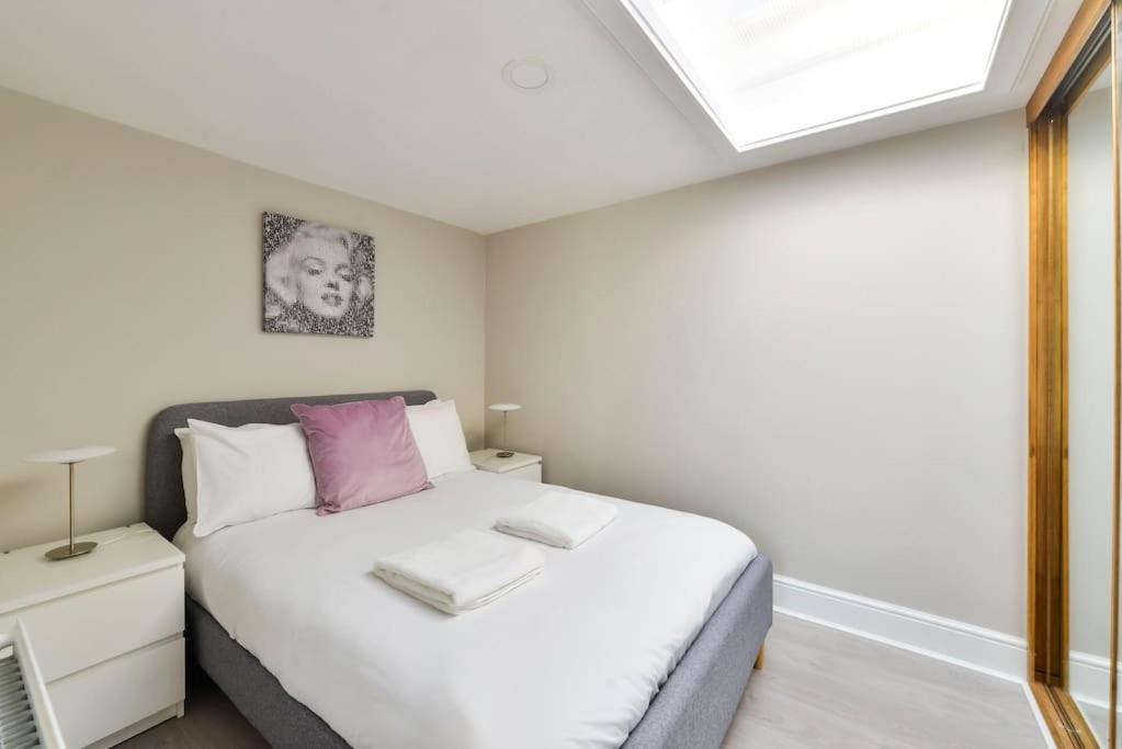 George IV Bridge - Superbly Located 3 Bedroom! Edinburgh Bagian luar foto