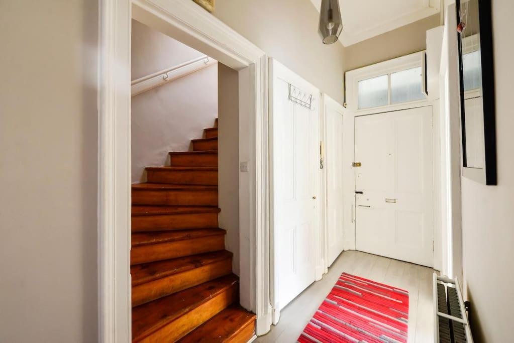 George IV Bridge - Superbly Located 3 Bedroom! Edinburgh Bagian luar foto