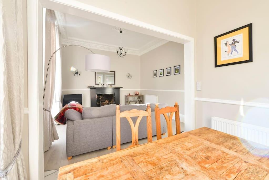 George IV Bridge - Superbly Located 3 Bedroom! Edinburgh Bagian luar foto