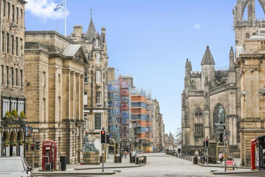 George IV Bridge - Superbly Located 3 Bedroom! Edinburgh Bagian luar foto